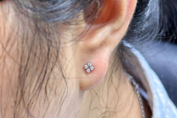 Xem ngay "điểm xỏ đẹp" của vị trí Lobe trên tai các bạn nữ