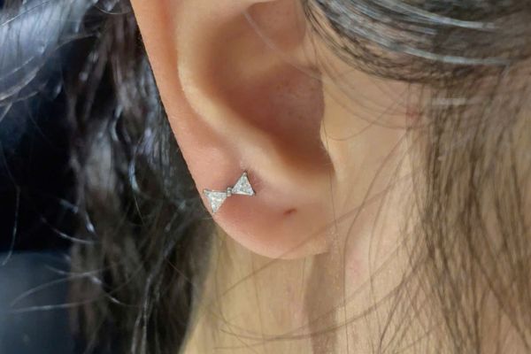 Xem ngay "điểm xỏ đẹp" của vị trí Lobe trên tai các bạn nữ