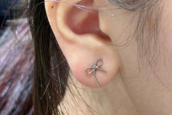 Xem ngay "điểm xỏ đẹp" của vị trí Lobe trên tai các bạn nữ