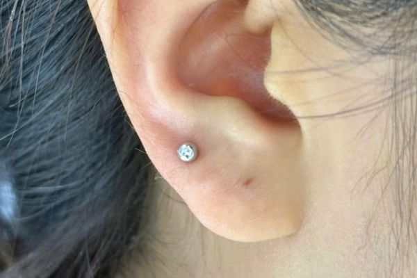Xem ngay "điểm xỏ đẹp" của vị trí Lobe trên tai các bạn nữ