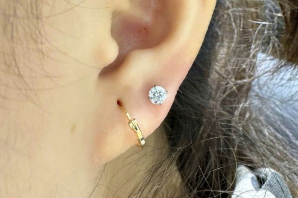 Xem ngay "điểm xỏ đẹp" của vị trí Lobe trên tai các bạn nữ