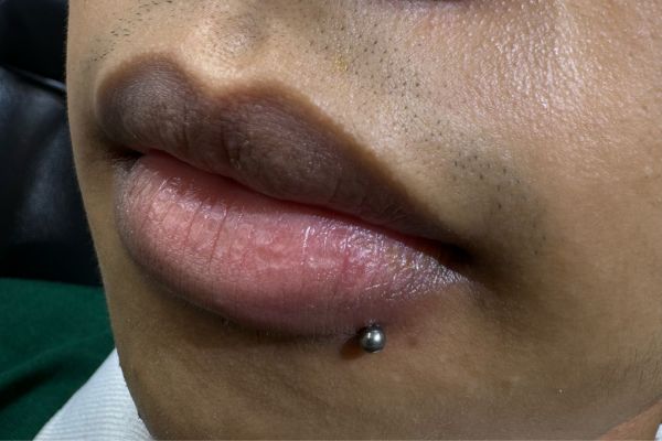 Ảnh nam xỏ khuyên cá tính