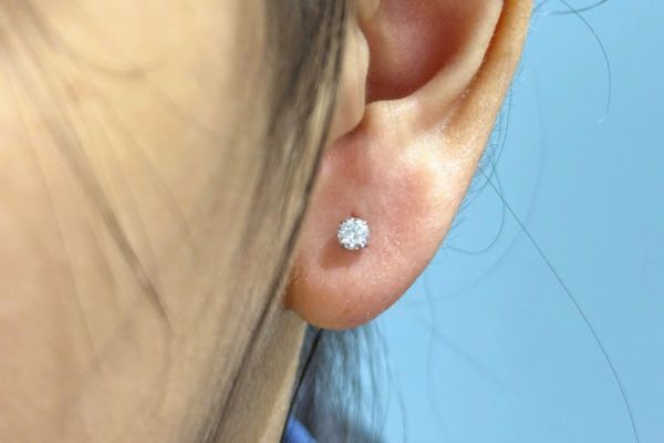 Xem ngay "điểm xỏ đẹp" của vị trí Lobe trên tai các bạn nữ