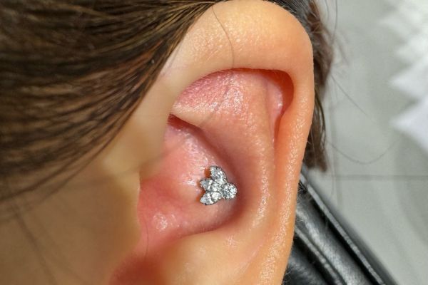 Ảnh xỏ Lobe