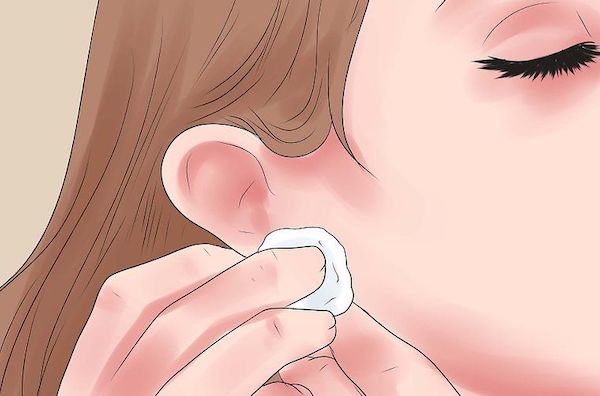 các bước vệ sinh lỗ xỏ khuyên tai