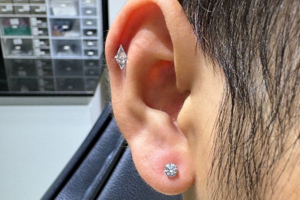 Các dấu hiệu bị dị ứng sau khi xỏ khuyên