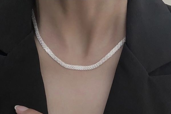 Dây chuyền choker cá tính, sang trọng