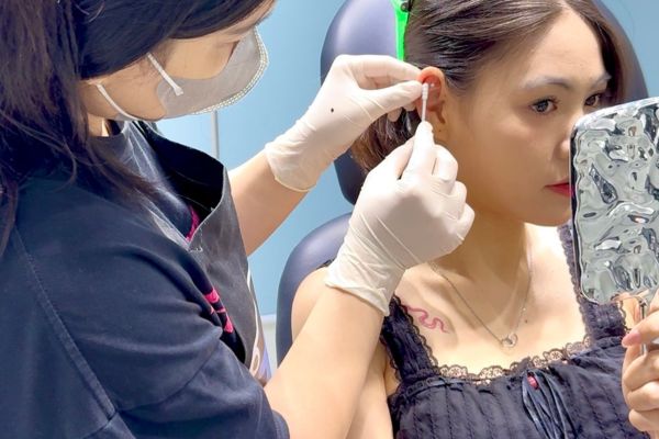 Dịch vụ thay khuyên TinyBox: Miễn phí, an toàn, chuẩn gu