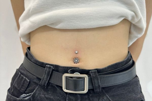 Hình ảnh xỏ khuyên rốn siêu đẹp