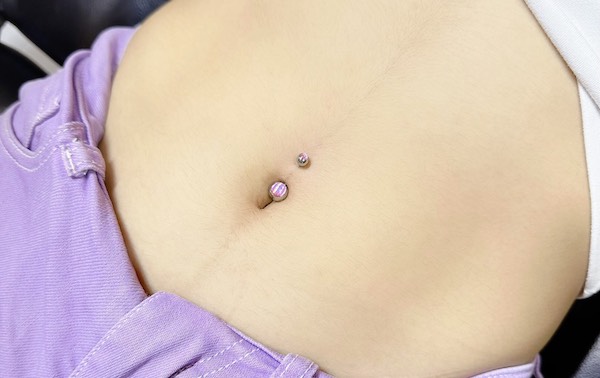 Ảnh khách xỏ mẫu chuẩn xác - xỏ mẫu rốn
