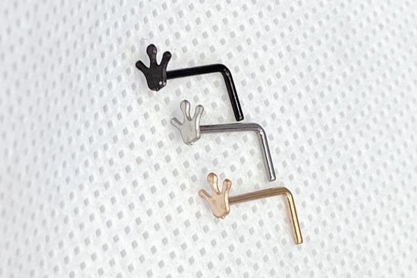 Khuyên mũi - khuyên tai Tragus hình vương miệng