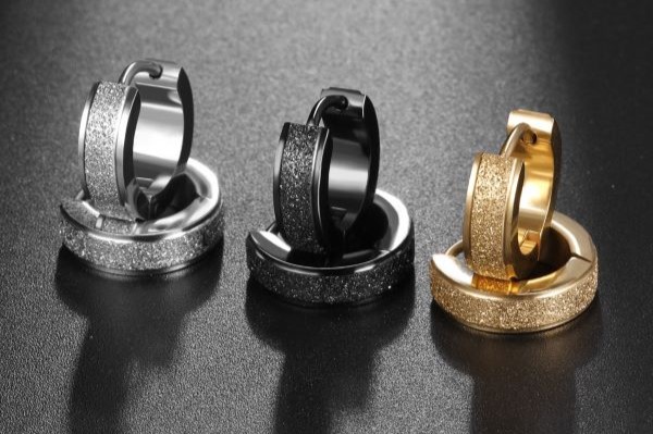 Khuyên tai tròn nhám Unisex 