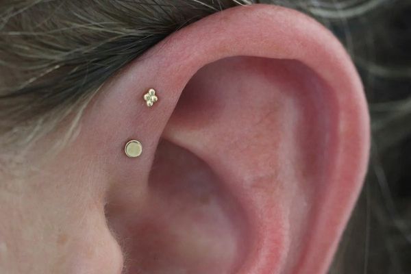Lỗ xỏ Forward Helix