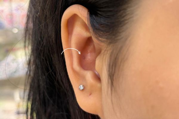 lỗ xỏ khuyên bị lấp sau khi tháo khuyên