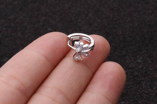 Shining Bow Earring