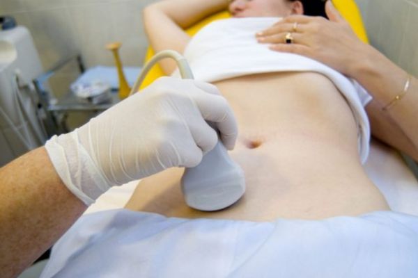 Siêu âm bụng cần chuẩn bị gì? Có cần tháo khuyên rốn không?