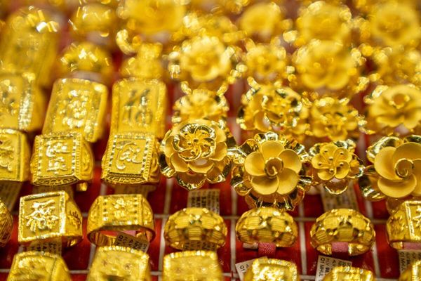 Titanium có đắt hơn vàng không?