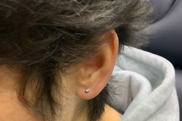 Tổng hợp hình ảnh xỏ Lobe cho các bạn nam tại TinyBox 6/2024