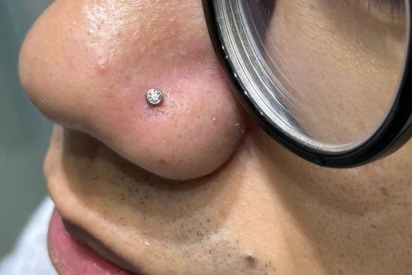 Top 3 vị trí xỏ khuyên trên mặt hợp với nam giới