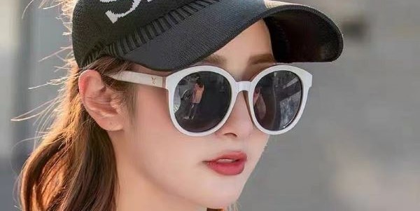 WHITE OVAL ROUND SUNGLASSES