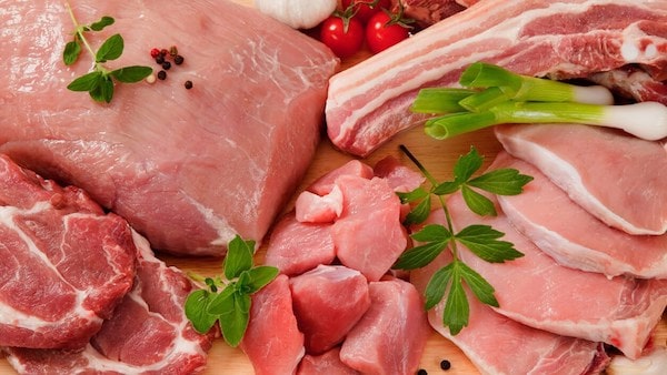 xỏ khuyên ăn gì mau lành? ăn thịt heo