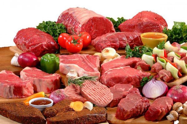 Xỏ khuyên ăn thịt dê được không?