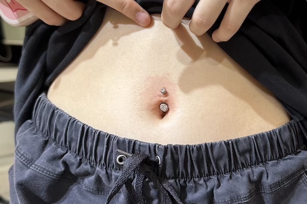 TinyBox chuyên xỏ khuyên rốn và xỏ né sẹo rốn - Ảnh 7/2023
