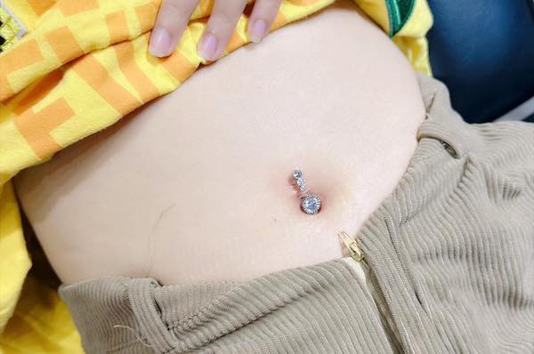 TinyBox chuyên xỏ khuyên rốn và xỏ né sẹo rốn - Ảnh 7/2023