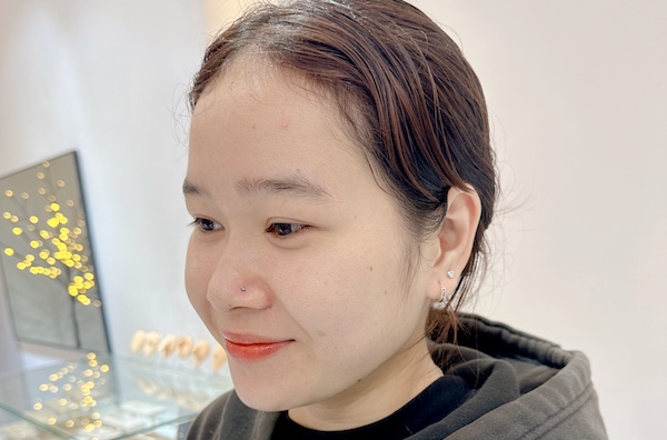 hình ảnh xỏ khuyên môi - hình ảnh xỏ khuyên mũi