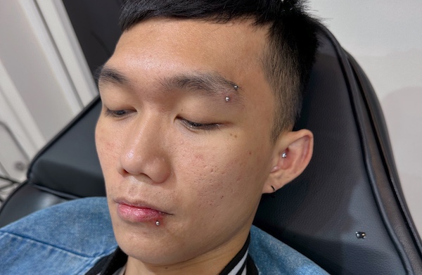 hình ảnh xỏ khuyên môi - hình ảnh xỏ khuyên mũi