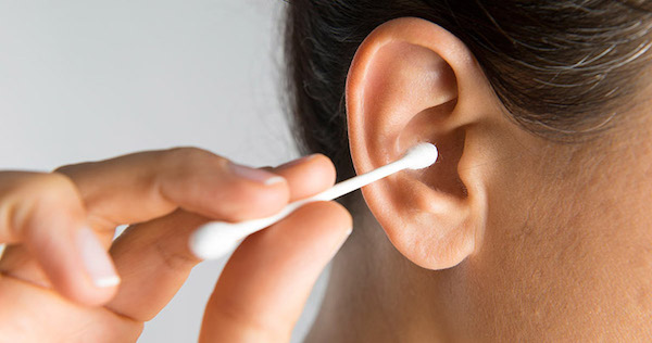 Xỏ khuyên vào mùa mưa và những lưu ý bạn cần nên biết