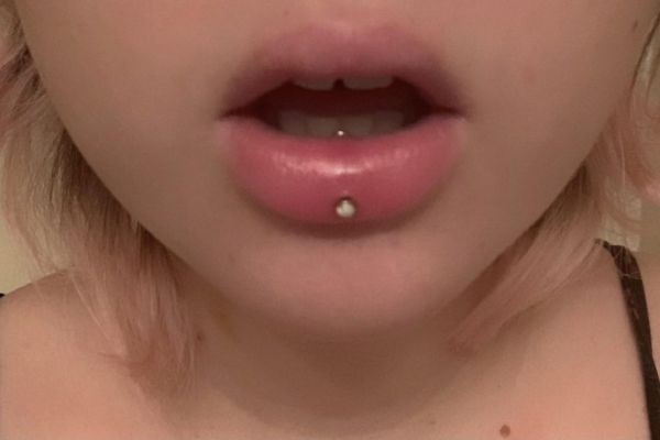 Xỏ lại môi có đau không? Khi nào có thể xỏ lại ok365vip môi?