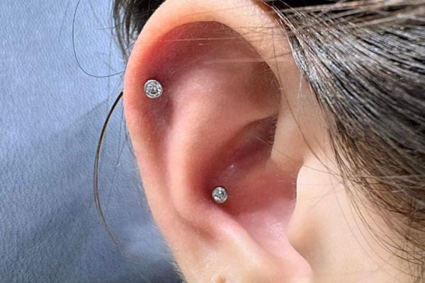 xỏ sụn tai - xỏ helix