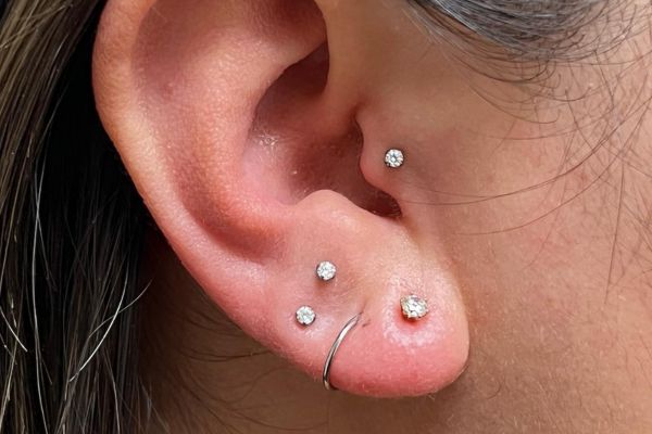 Xỏ Tragus mix với vị trí nào đẹp?