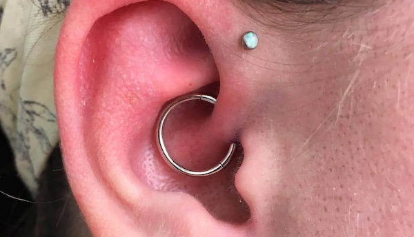 Xỏ vị trí Daith