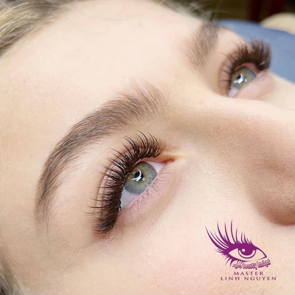 Trải Nghiệm Quy Trình Nối Mi Chuyên Nghiệp Tại Hoabeauty Lashes