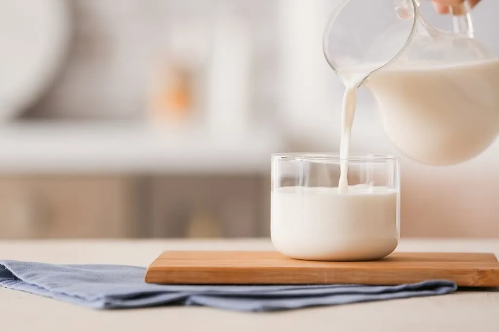 Lưu ý khi rửa mặt bằng sữa tươi mà bạn nên biết