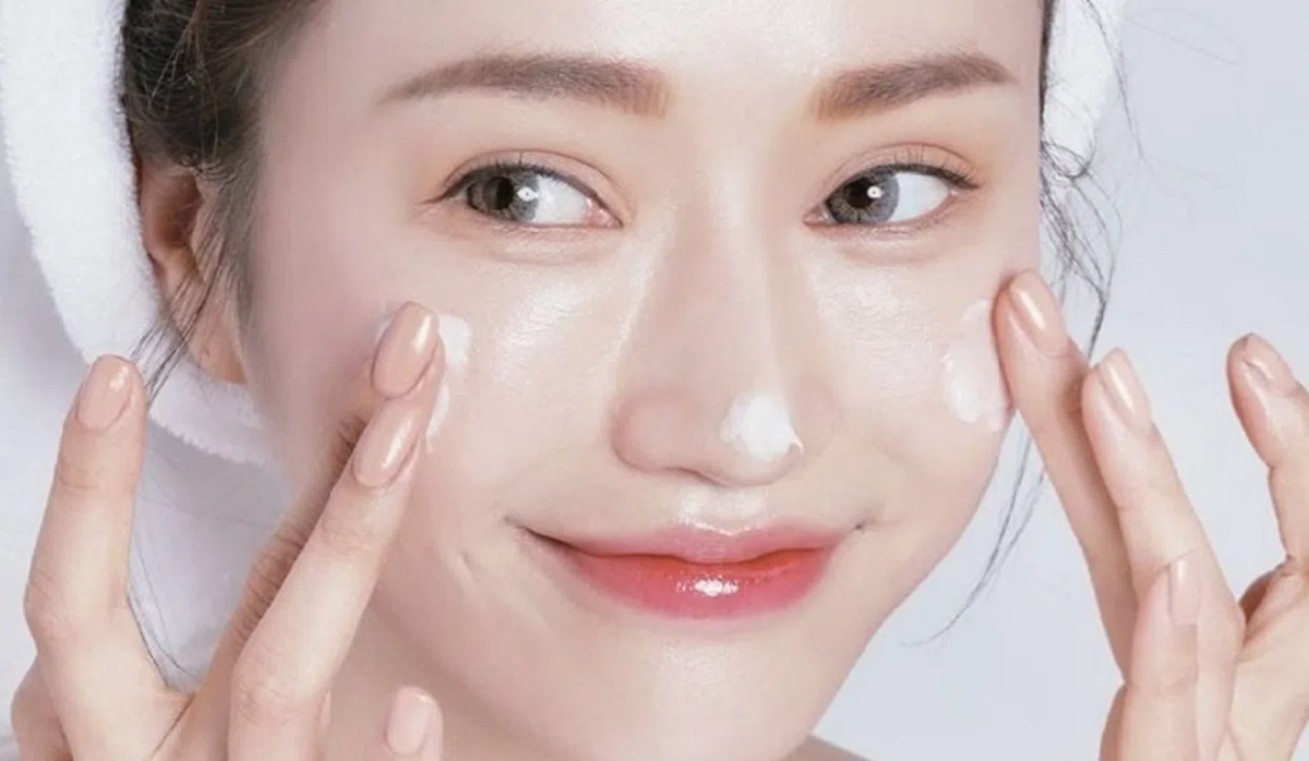 Chọn sữa rửa mặt dưỡng ẩm