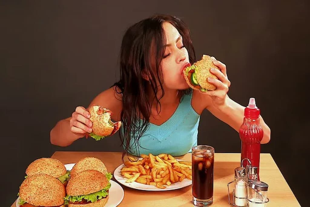 Nguyên nhân hàng đầu dẫn đến thâm mụn