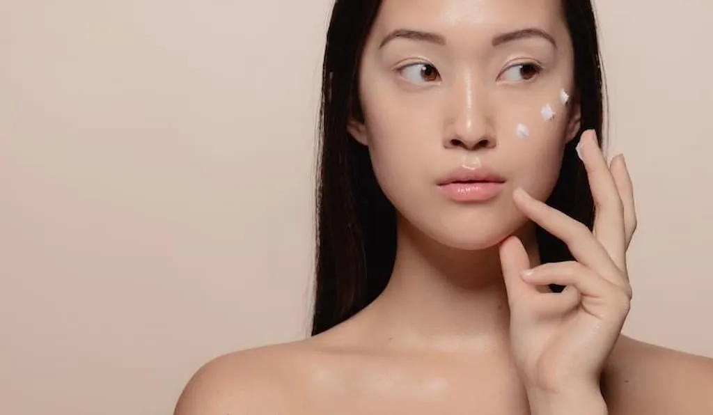 Tips chọn kem chấm mụn từ chuyên gia