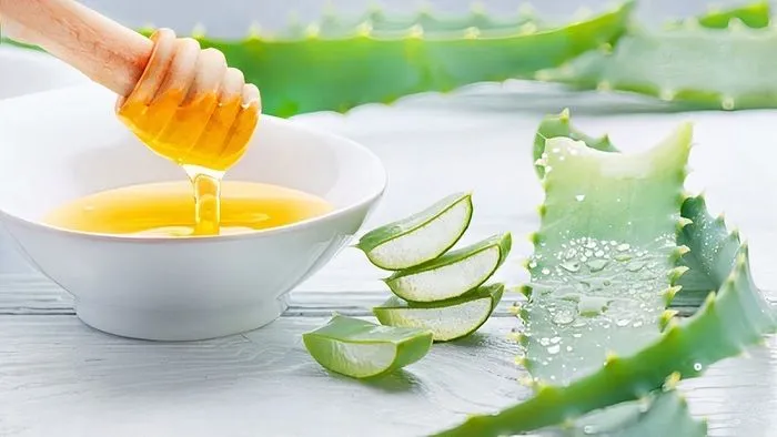 Sự kết hợp của nha đam và mật ong