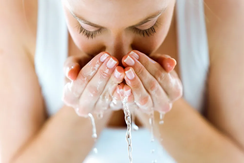 Chăm sóc bảo vệ da khỏi mụn