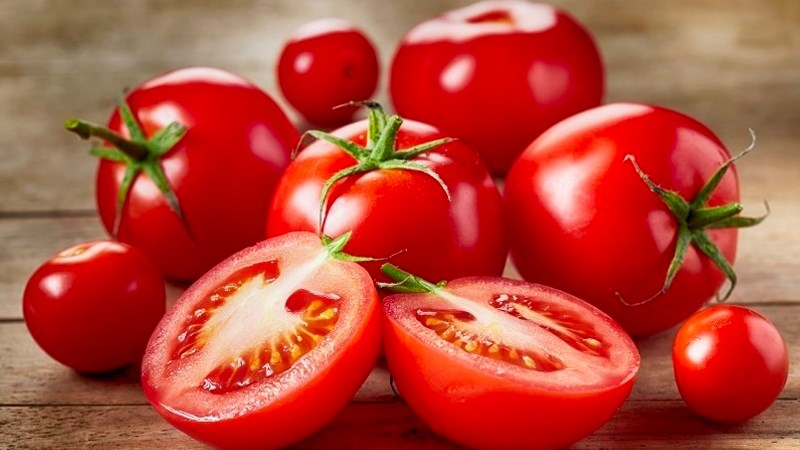 Cà chua có chứa nhiều vitamin C giúp làm sáng da, giảm thâm