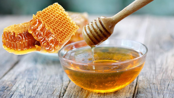Mật ong là một nguyên liệu tự nhiên có nhiều công dụng tuyệt vời cho da