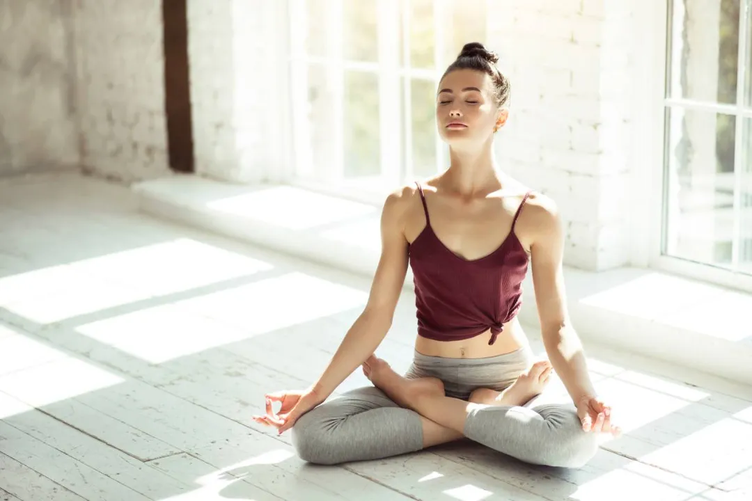 Yoga và thiền là phương pháp hữu hiệu để giữ tinh thần thoải mái, lạc quan