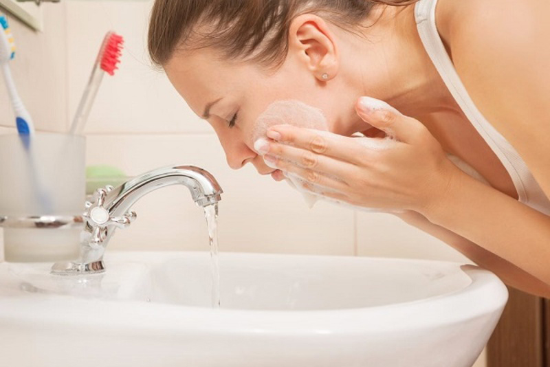 Phương pháp trị mụn vùng chữ T an toàn