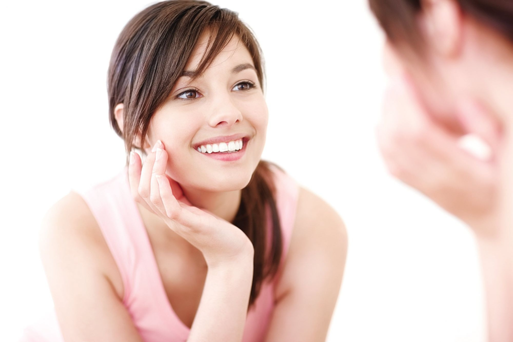 sữa rửa mặt trị mụn an toàn