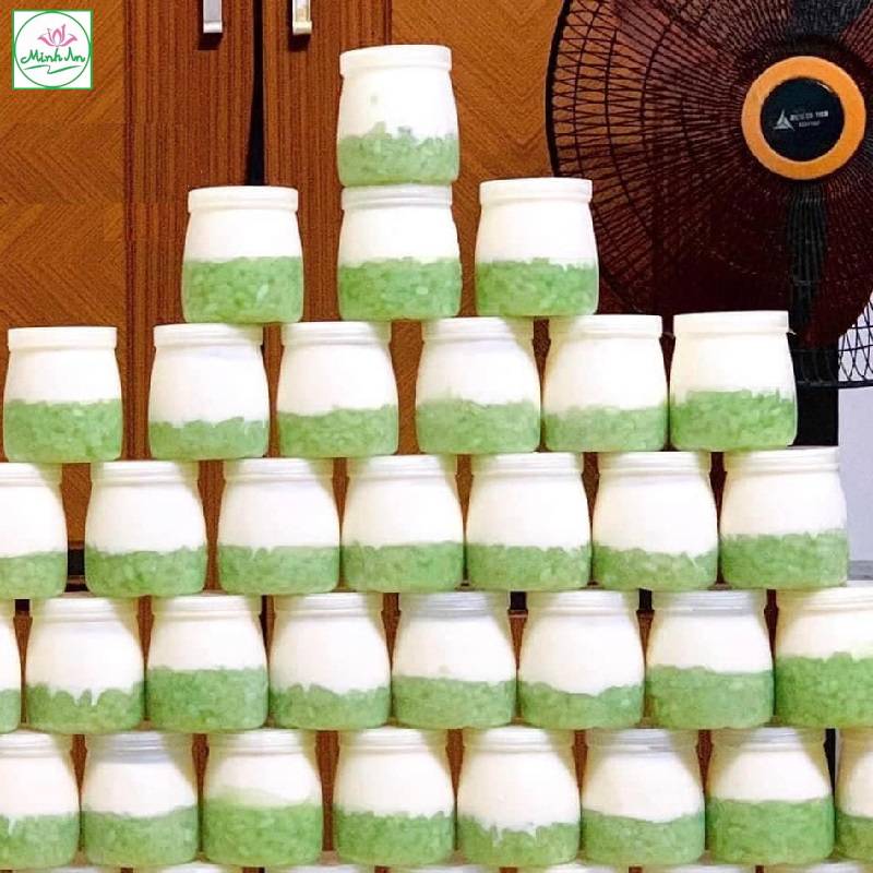 Sữa chua cốm non (vỉ 6 hũ)