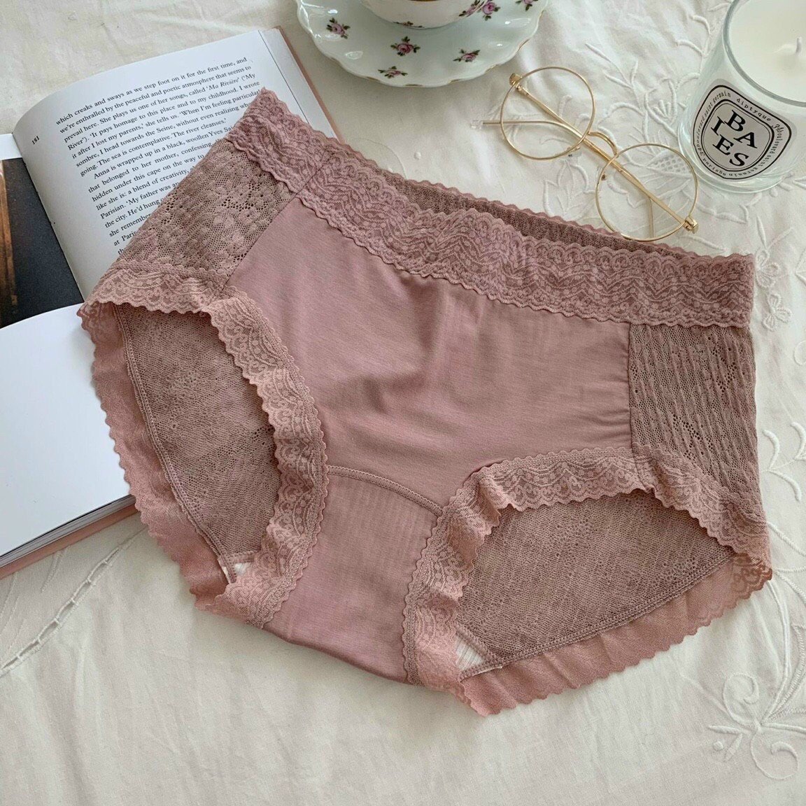Quần gen nhật cotton pha ren [8205]