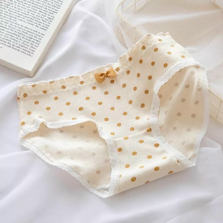 Quần cute bi vàng